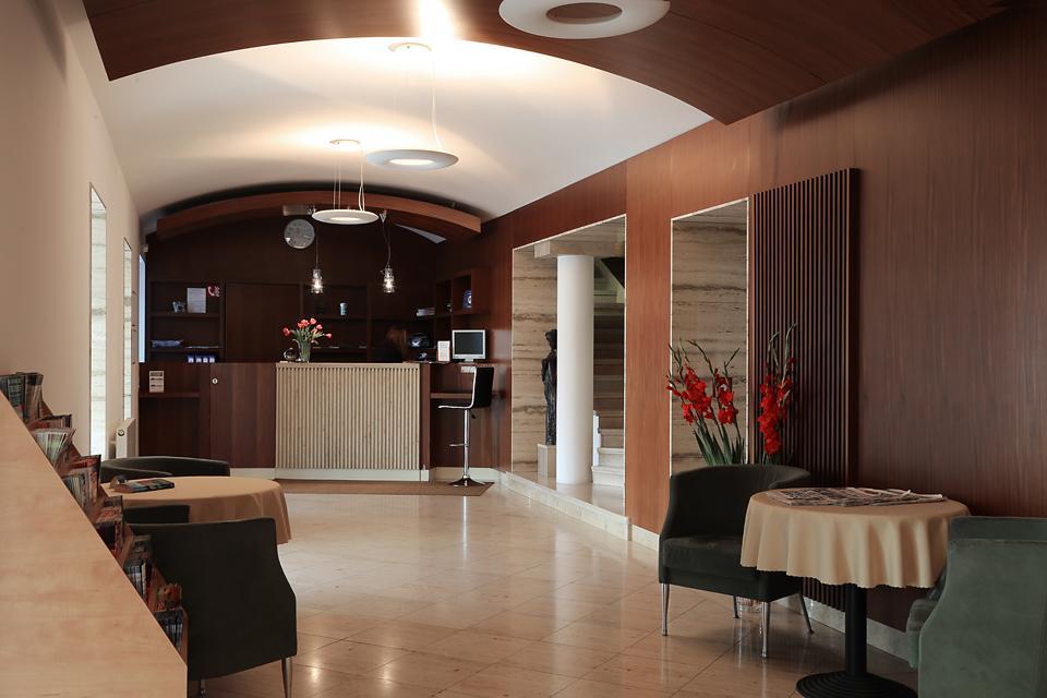 Hotel Popelka プラハ エクステリア 写真