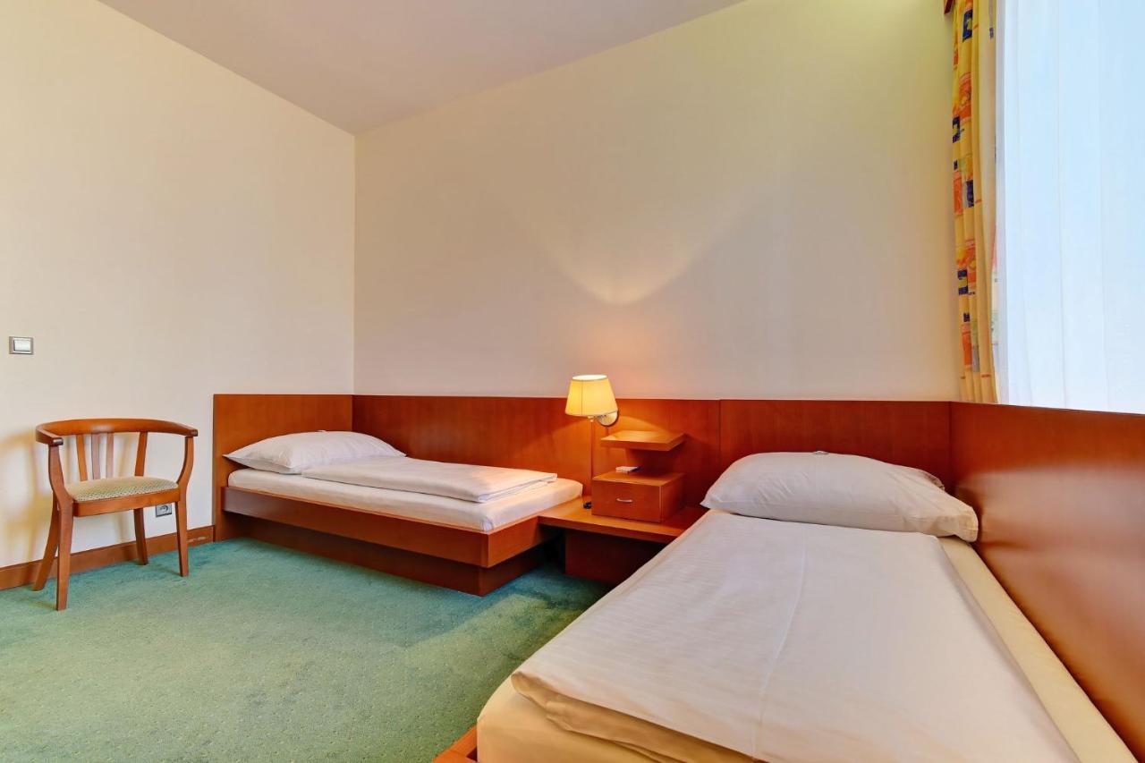 Hotel Popelka プラハ エクステリア 写真
